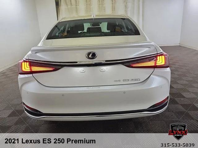 Used 2021 Lexus ES 250 w/ Premium Package image 3