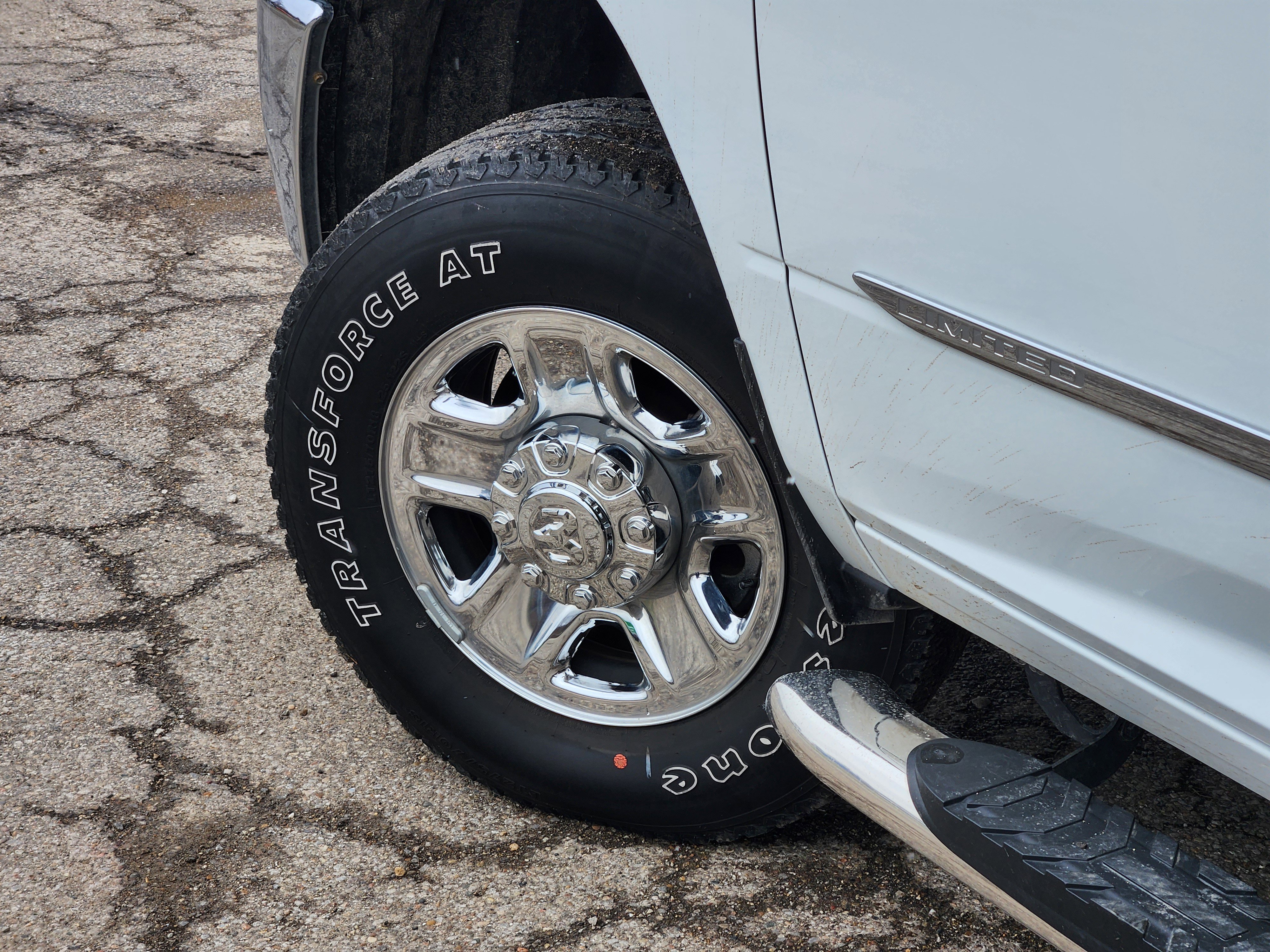 Used 2024 RAM 2500 Tradesman w/ Chrome Appearance Group image 20