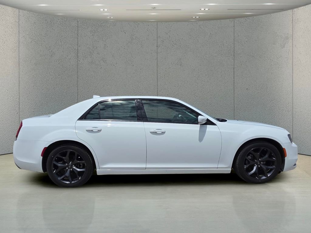 Used 2023 Chrysler 300 S image 2