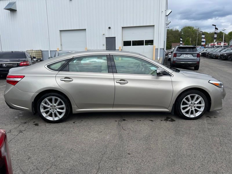 Used 2013 Toyota Avalon XLE Touring FWD image 7