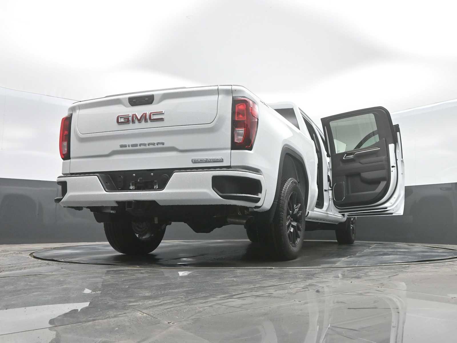 New 2026 GMC Sierra 1500 Elevation image 32