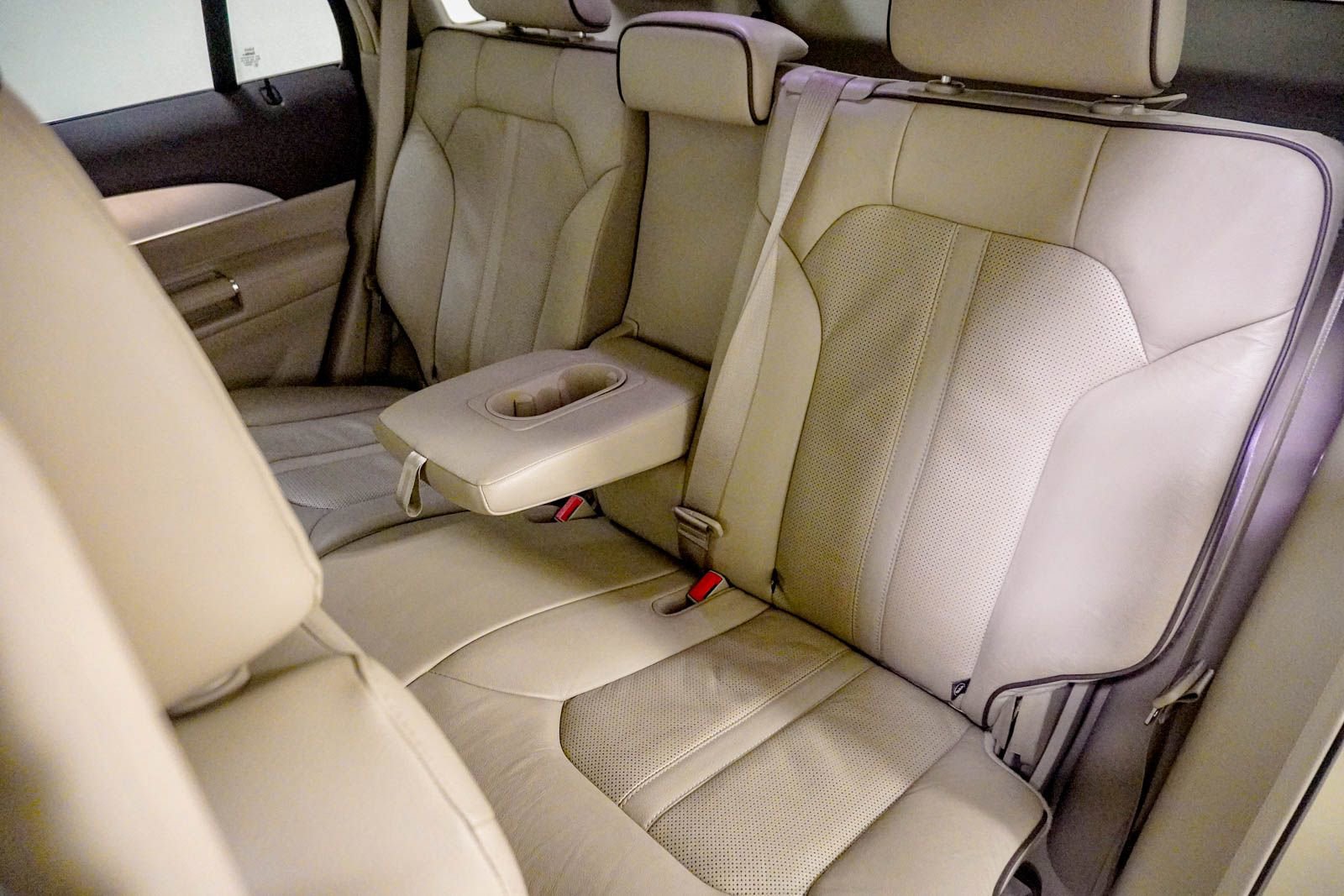 Used 2015 Lincoln MKX FWD w/ Equipment Group 101A image 34