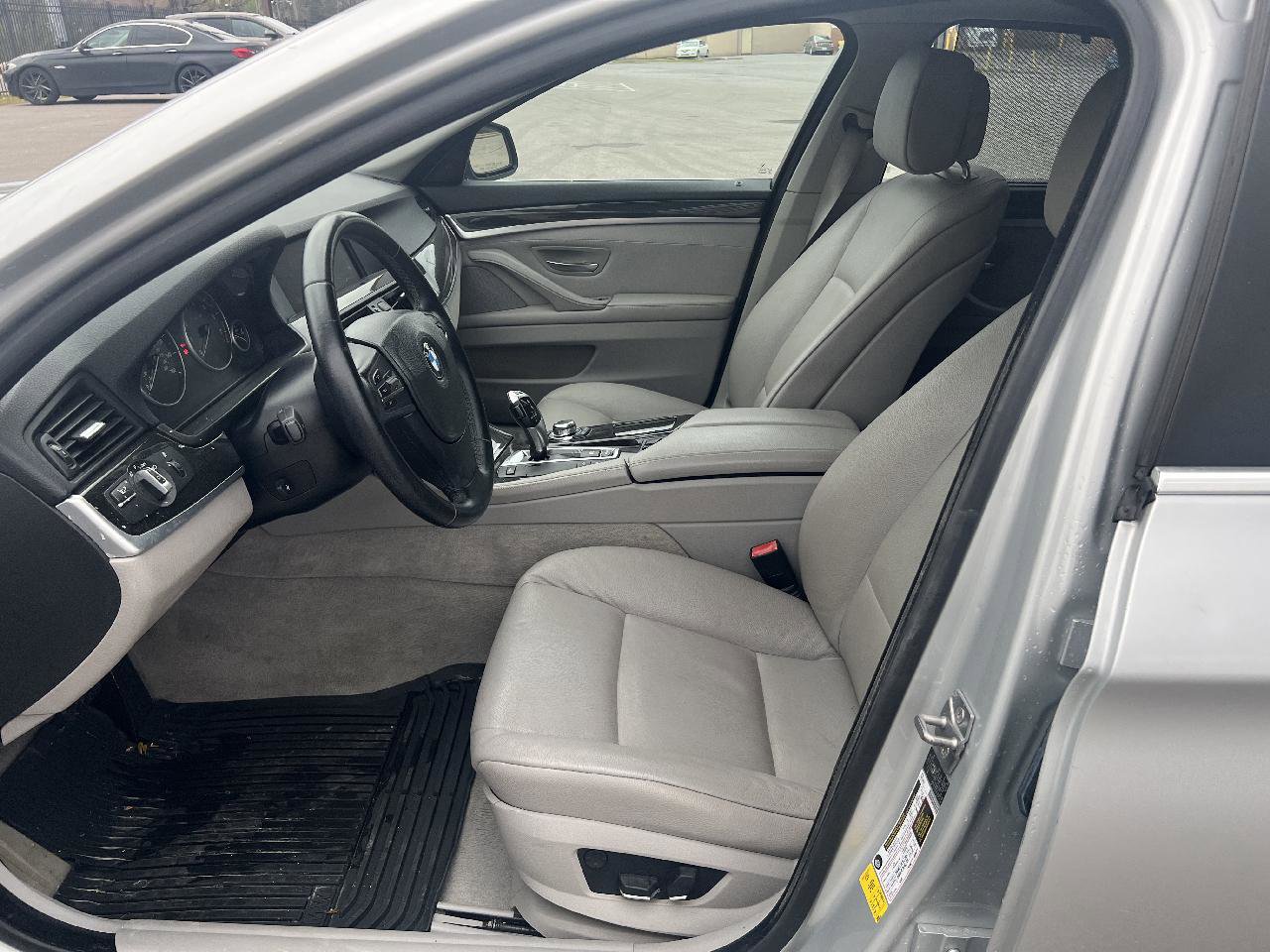 Used 2011 BMW 535i Sedan image 11