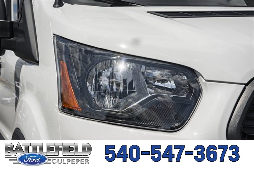 New 2025 Ford Transit 250 148 Medium Roof image 13