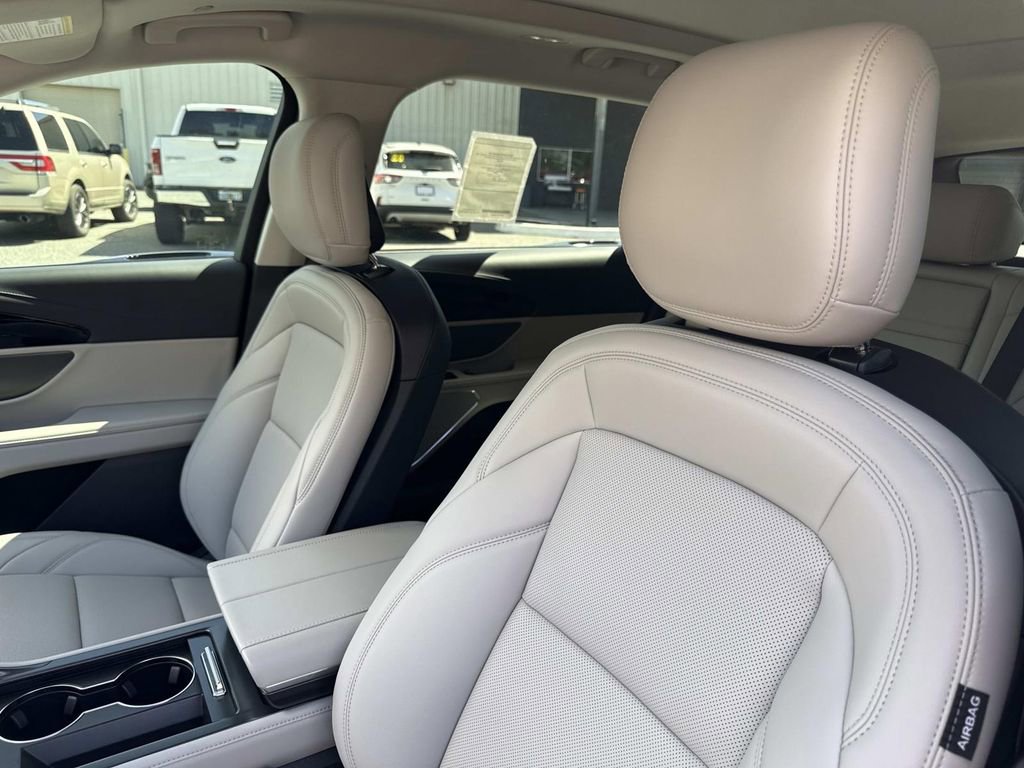 New 2026 Lincoln Nautilus Premier w/ Equipment Group 102A image 21