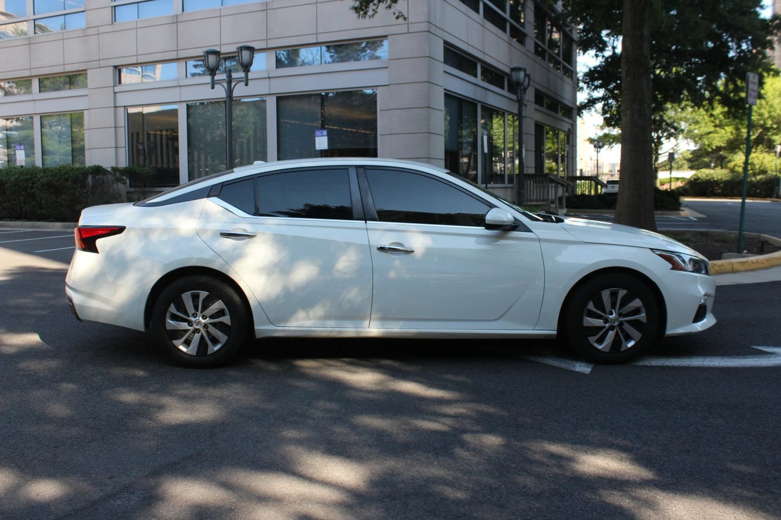 Used 2020 Nissan Altima 2.5 S FWD image 6