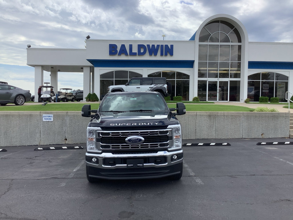 Used 2024 Ford F250 XLT AWD/4WD image 2