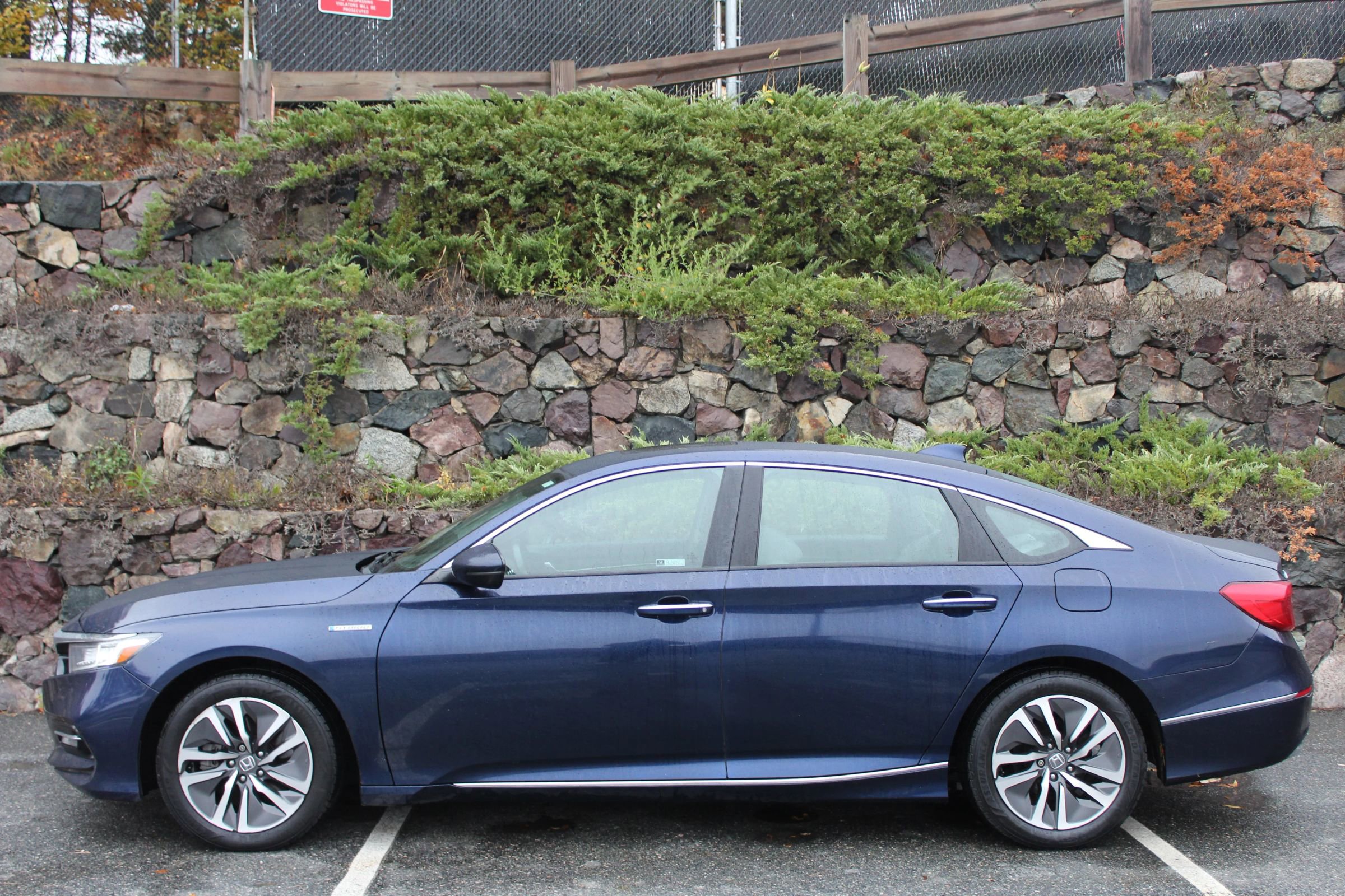 Used 2019 Honda Accord Touring image 6