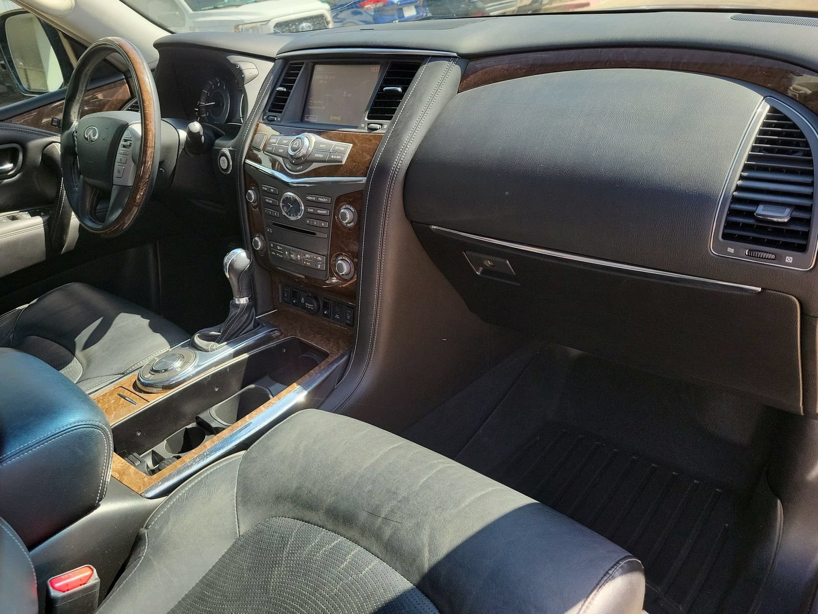Used 2017 INFINITI QX80 2WD w/ Driver Assistance Package image 29
