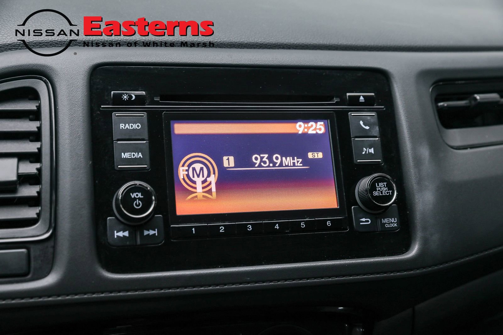 Used 2021 Honda HR-V LX image 17