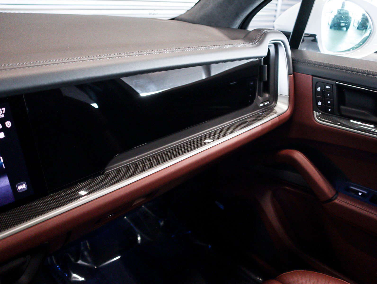 New 2026 Porsche Cayenne Turbo image 23