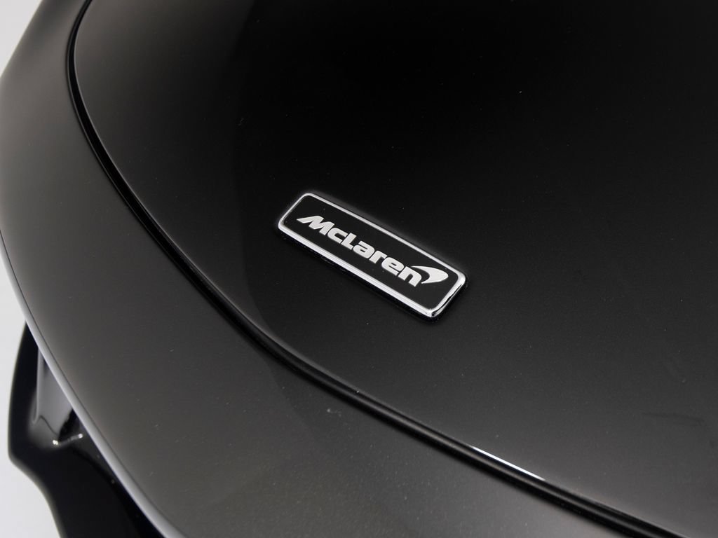 Used 2023 McLaren Artura RWD image 34