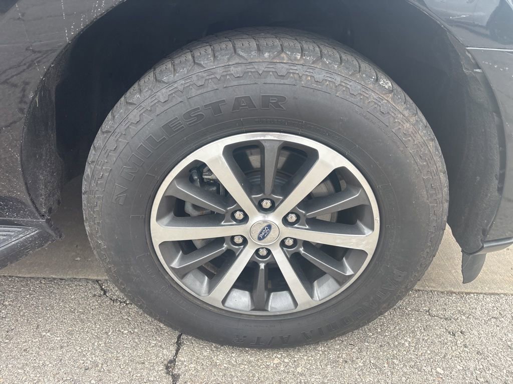 Used 2019 Ford Expedition XLT w/ Equipment Group 201A image 12