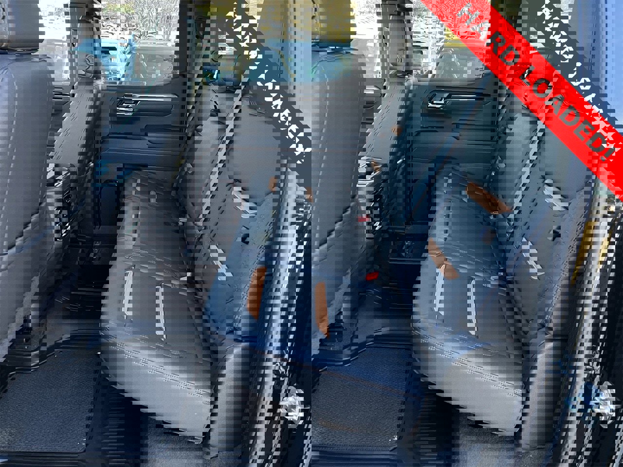 Used 2025 GMC Sierra 1500 AT4 w/ AT4 Premium Package image 29