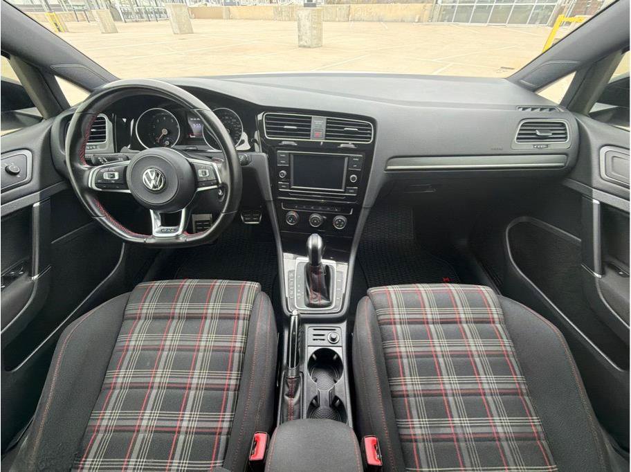 Used 2021 Volkswagen Golf 4-Door FWD image 14