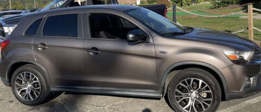 Used 2019 Mitsubishi Outlander Sport ES image 2