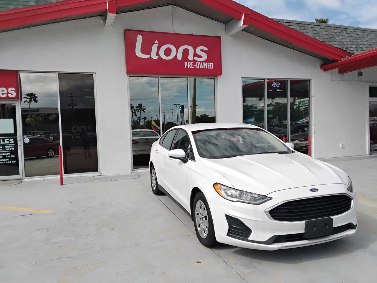 Used 2020 Ford Fusion S image 2