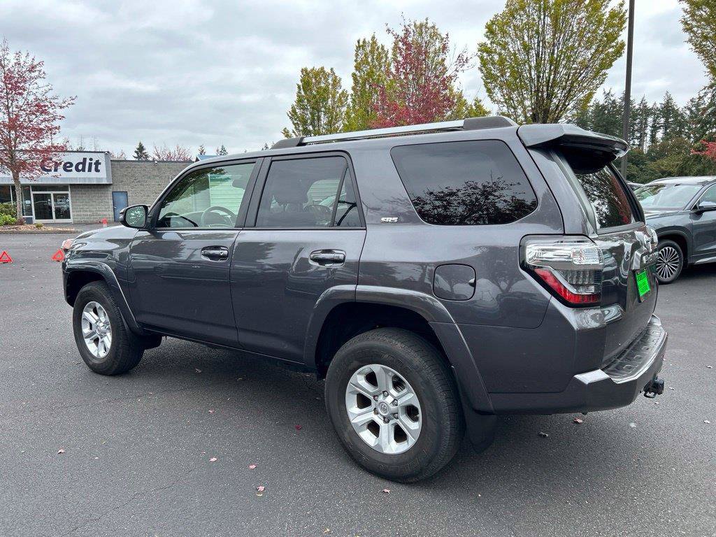 Used 2021 Toyota 4Runner SR5 Premium w/ Moonroof Package AWD/4WD image 10