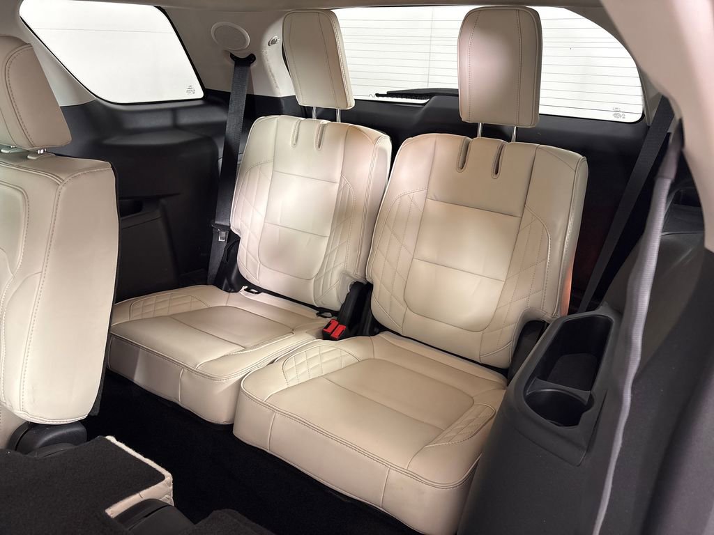 Used 2017 Ford Explorer Platinum image 34