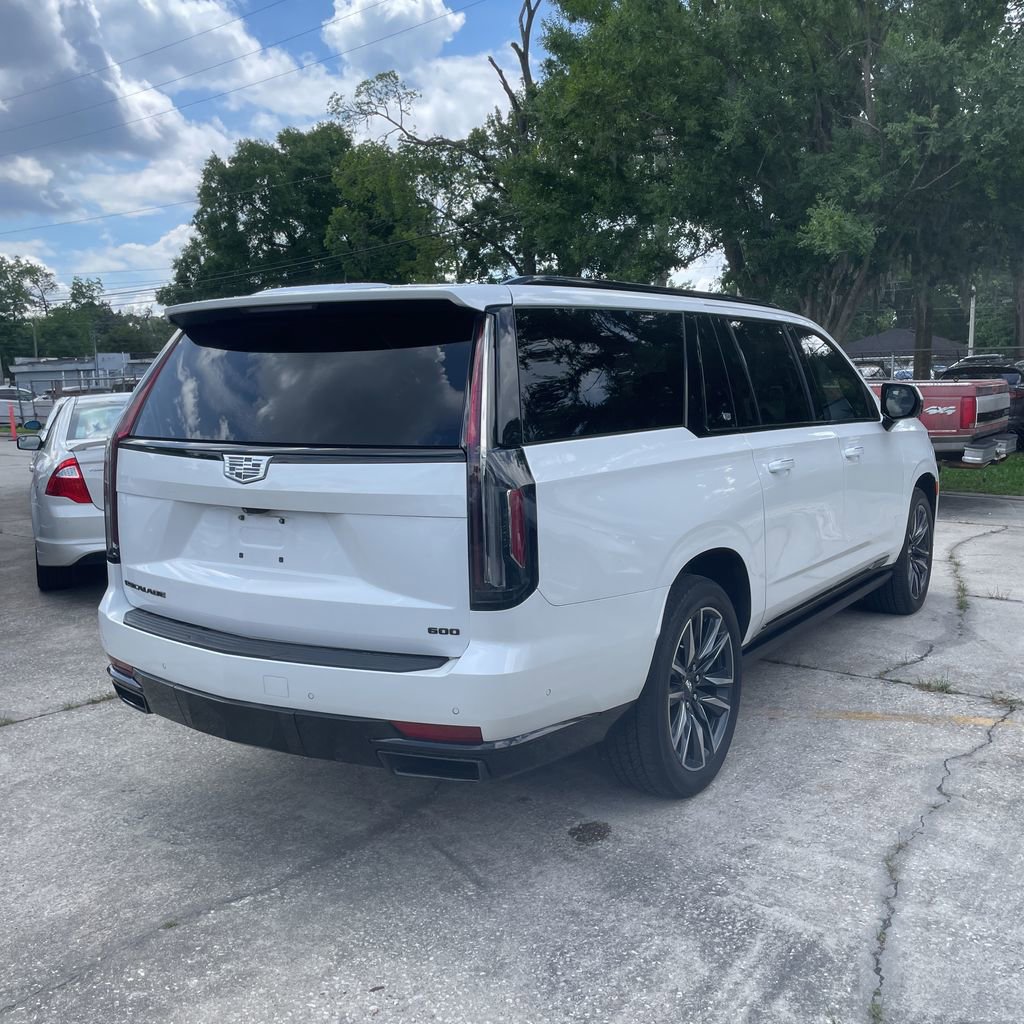 Used 2022 Cadillac Escalade ESV Sport Platinum w/ Heavy-Duty Trailer Package AWD/4WD image 6