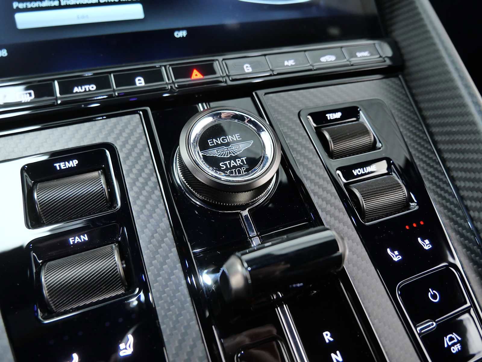 Used 2024 Aston Martin DB12 Coupe image 24