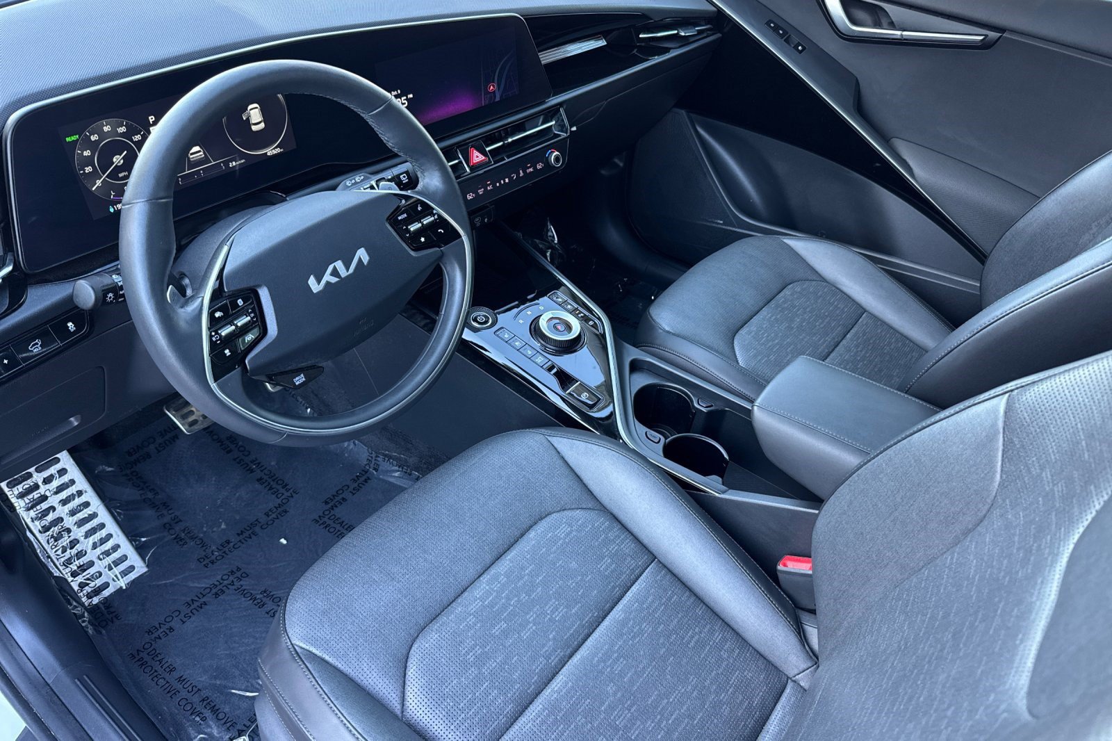 Used 2023 Kia Niro Wave FWD image 4