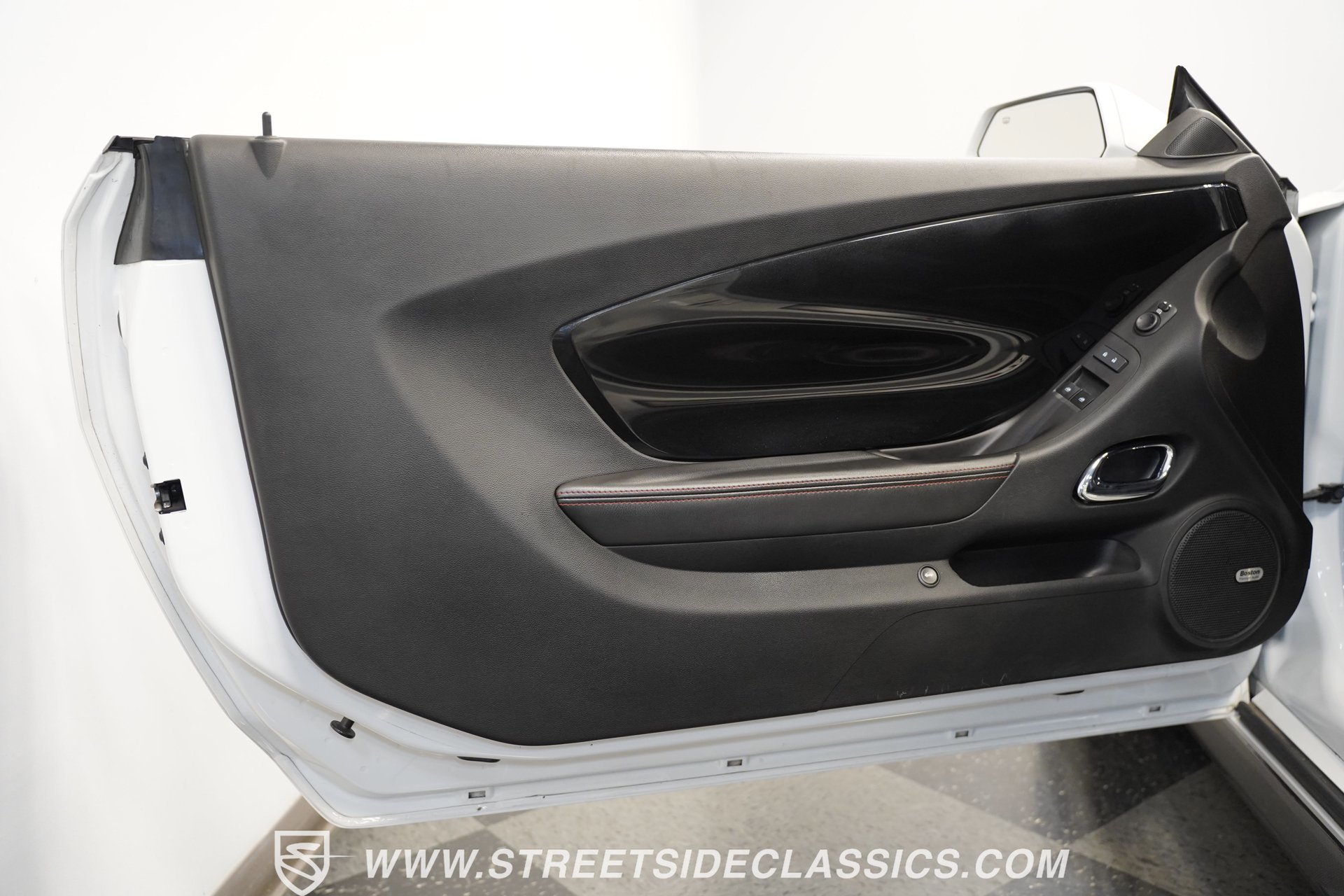 Used 2013 Chevrolet Camaro ZL1 image 34