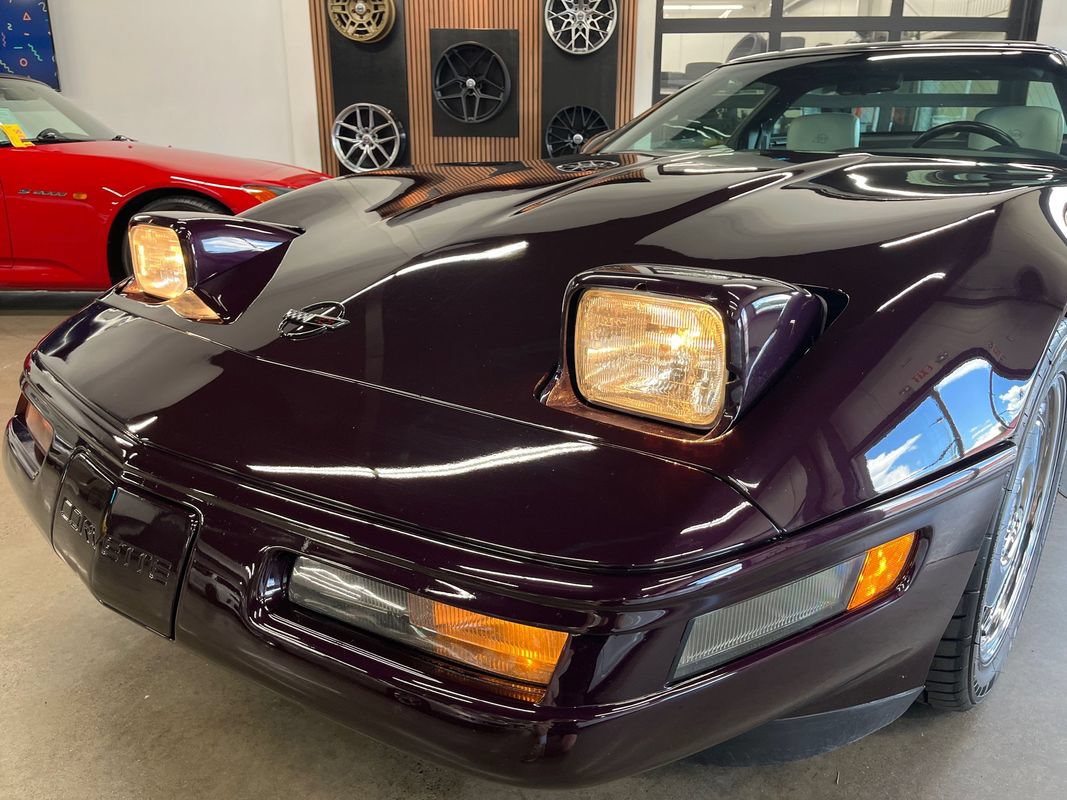 Used 1993 Chevrolet Corvette Coupe RWD image 29