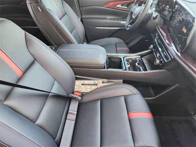 Used 2026 Chevrolet Traverse RS w/ LPO, Floor Liner Package AWD/4WD image 16