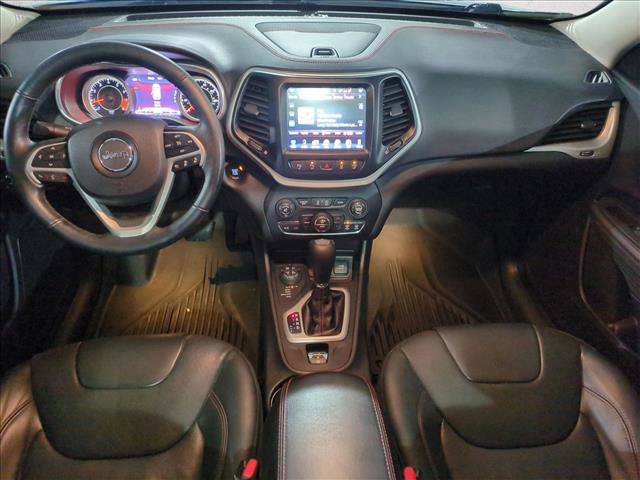 Used 2015 Jeep Cherokee Trailhawk w/ Comfort/Convenience Group image 23