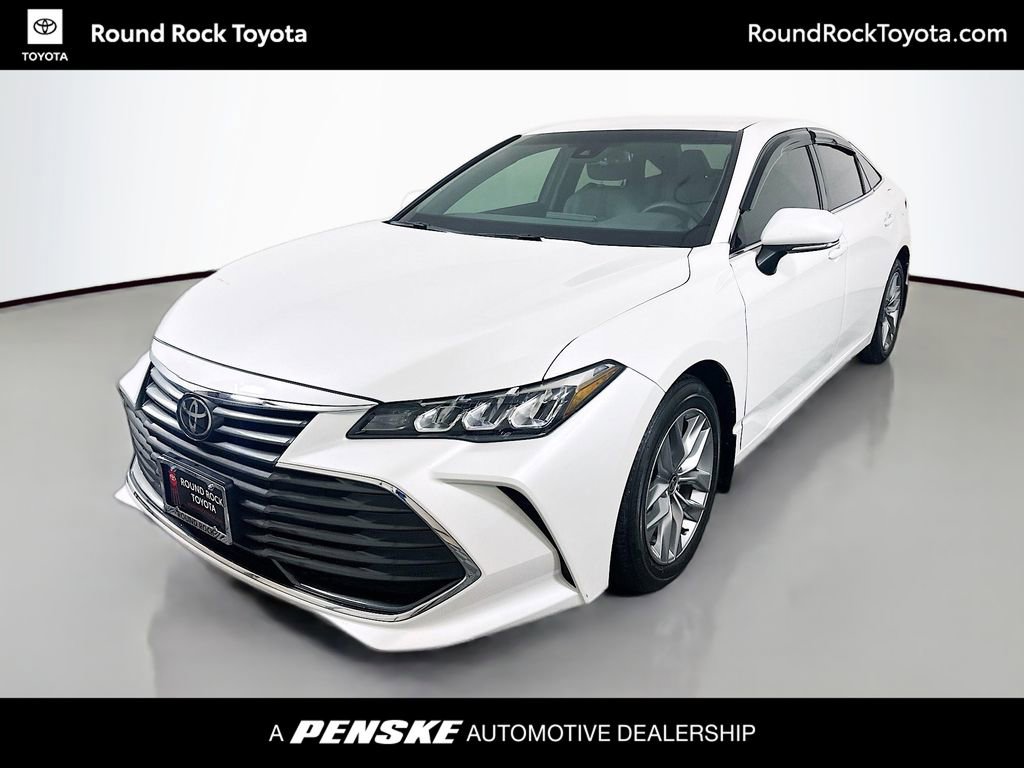 Used 2022 Toyota Avalon XLE image 1