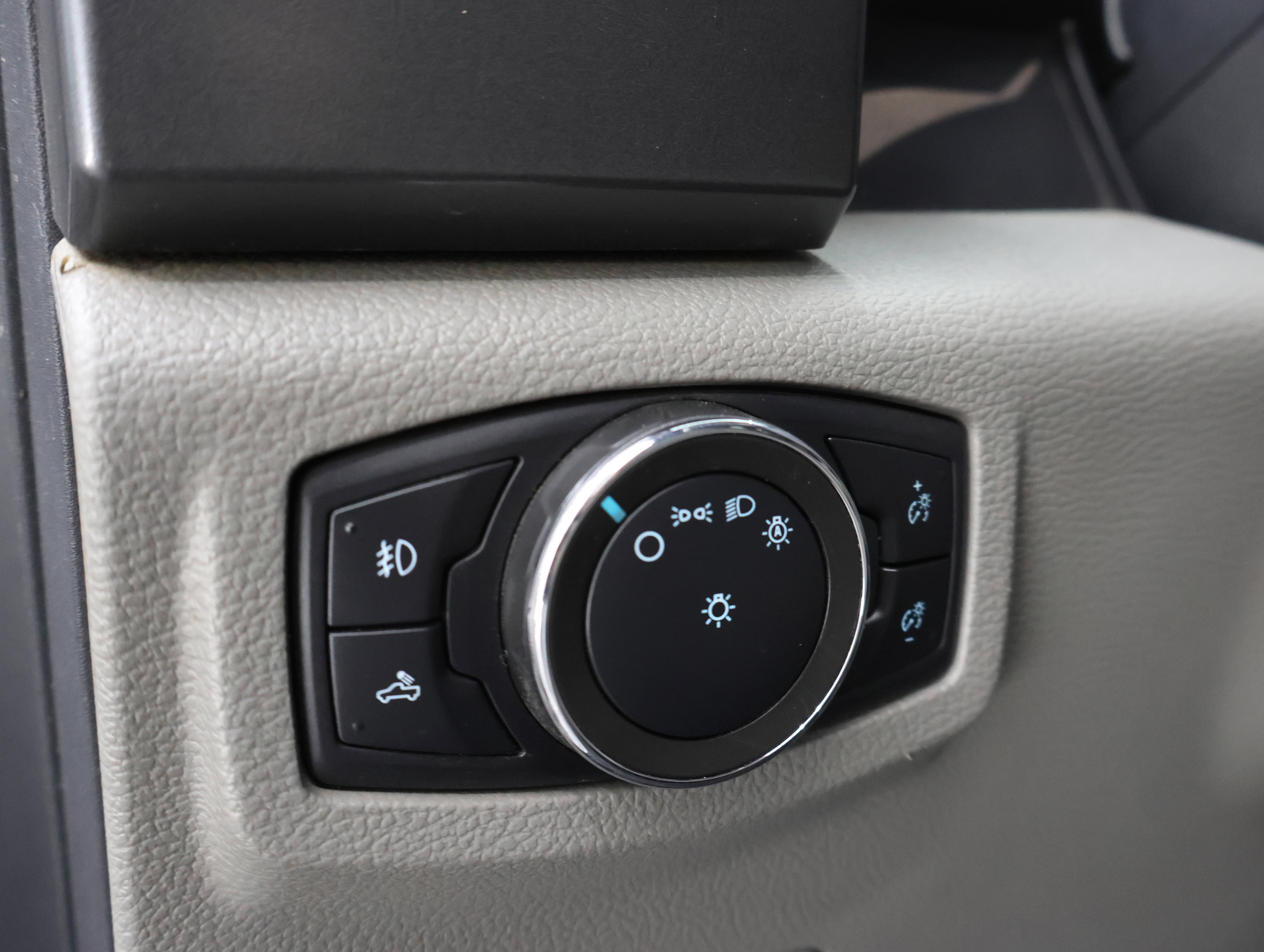 Used 2022 Ford F350 XLT w/ XLT Value Package image 40