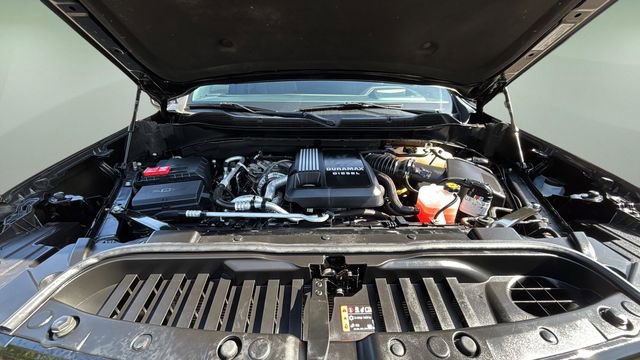 Used 2024 Chevrolet Silverado 1500 ZR2 w/ Technology Package image 34