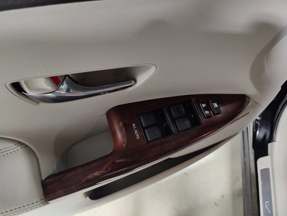 Used 2009 Toyota Venza w/ Comfort Pkg FWD image 24