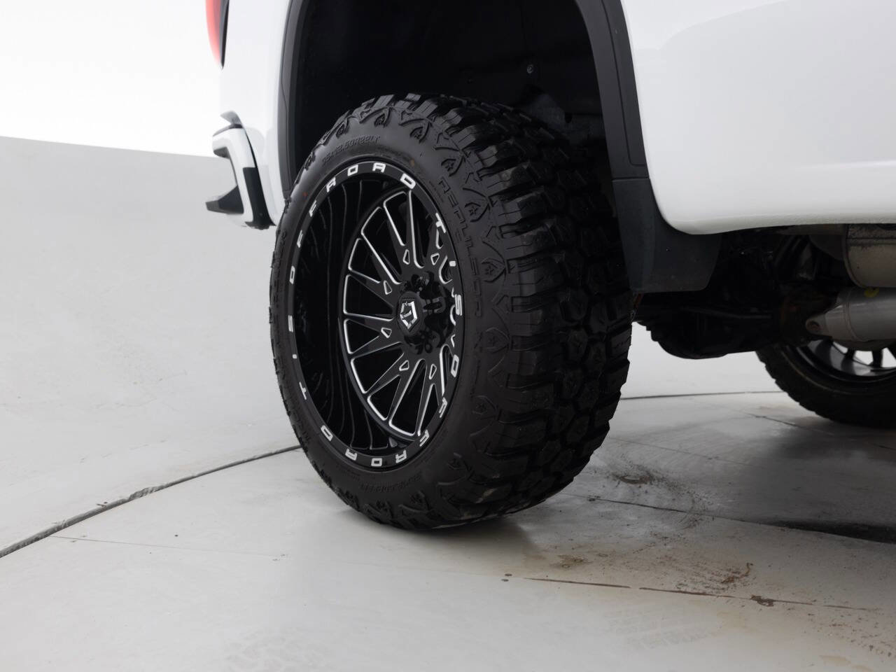Used 2020 GMC Sierra 1500 Elevation image 19