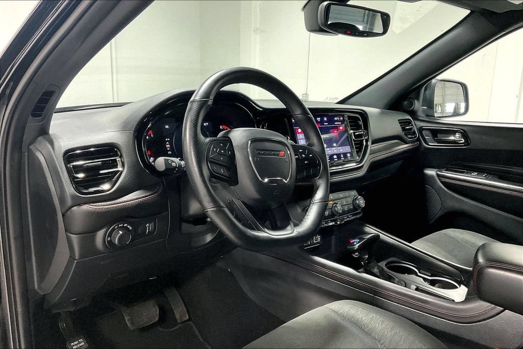 Used 2025 Dodge Durango GT AWD/4WD image 16