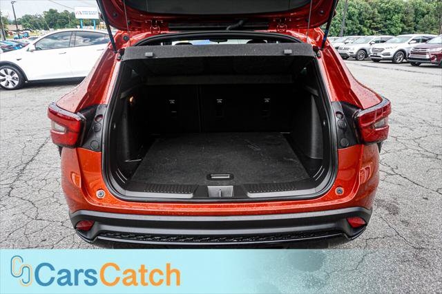 Used 2024 Chevrolet Trax RS w/ Driver Confidence Package FWD image 39
