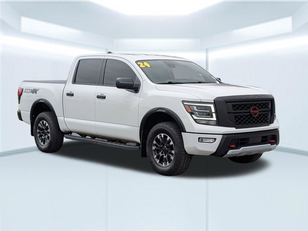 Used 2024 Nissan Titan PRO-4X w/ Off Road Protection Package image 8
