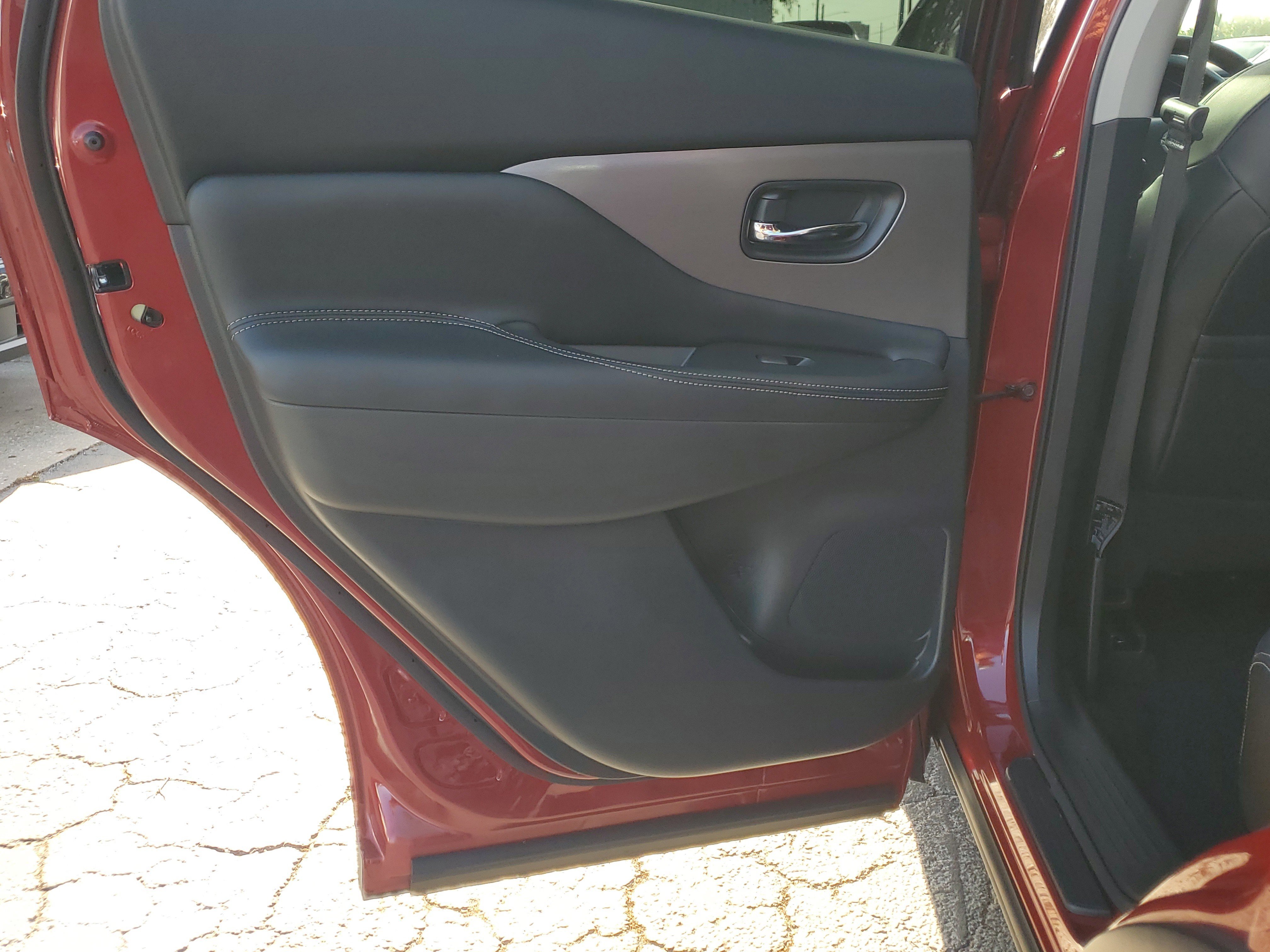 Used 2024 Nissan Murano SV image 11