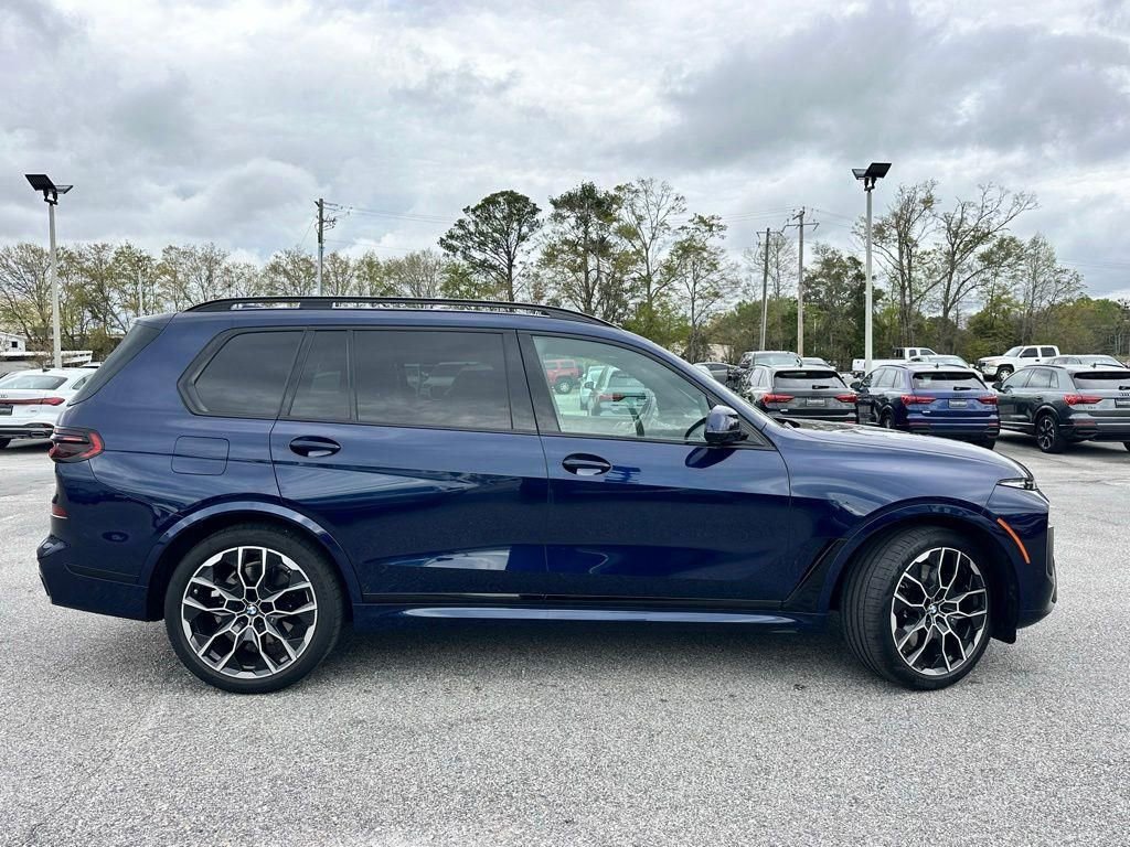 Used 2024 BMW X7 xDrive40i w/ Executive Package image 5