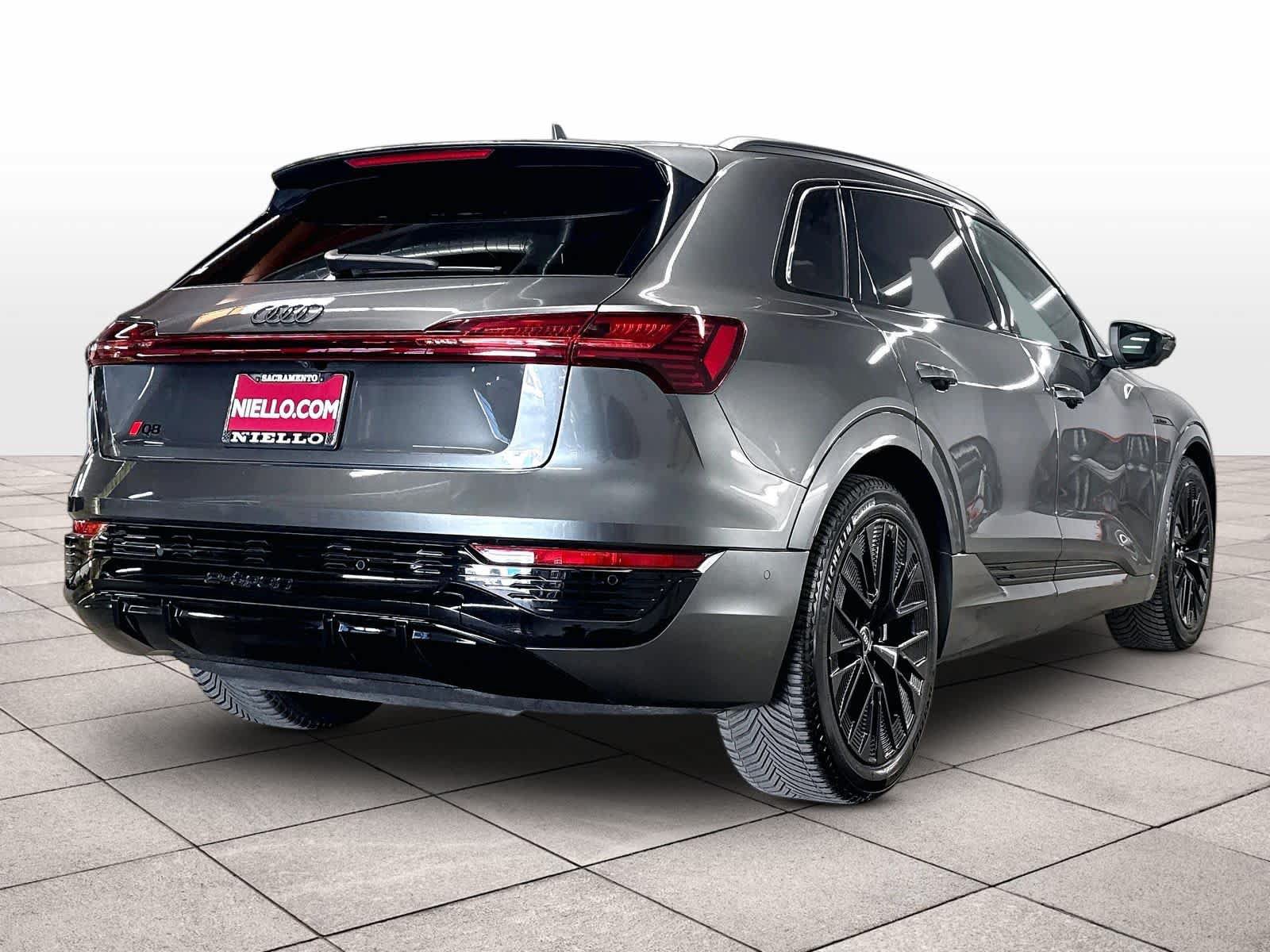Used 2024 Audi Q8 e-tron Premium Plus AWD/4WD image 15