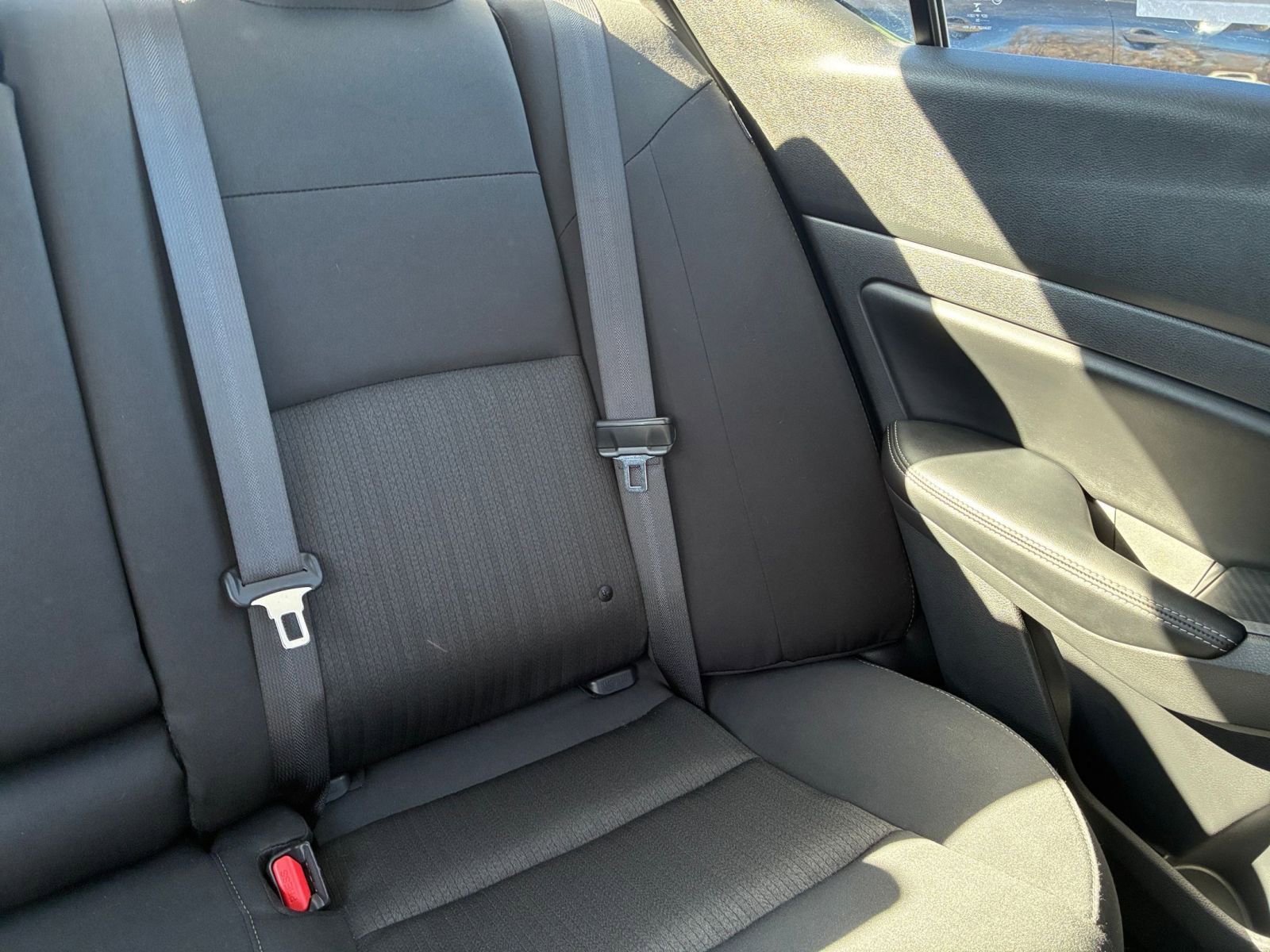 Used 2025 Nissan Altima 2.5 SV image 34