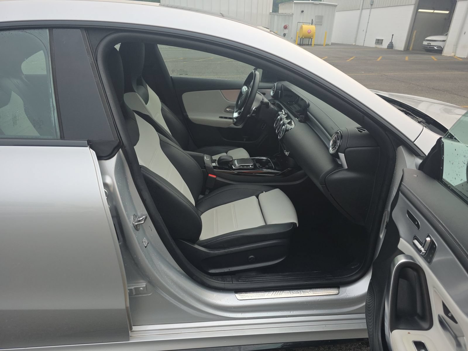 Used 2022 Mercedes-Benz CLA 35 AMG 4MATIC w/ AMG Night Package image 11