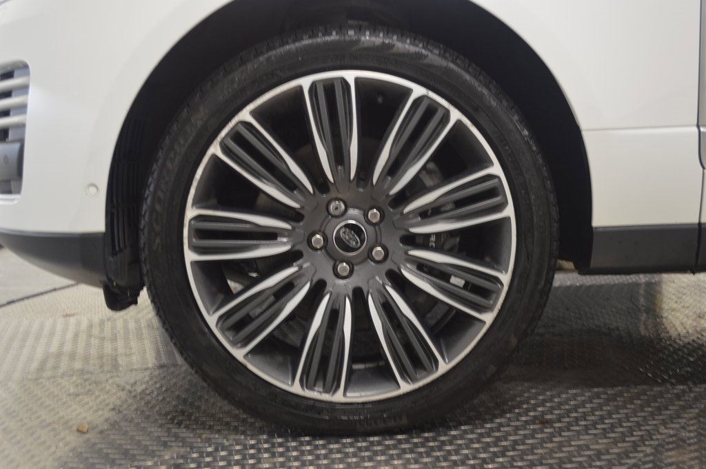 Used 2022 Land Rover Range Rover Westminster Edition image 13