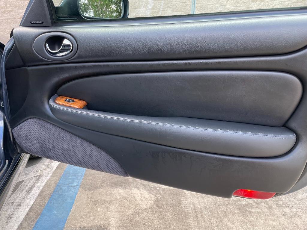 Used 2005 Jaguar XK8 Convertible image 34