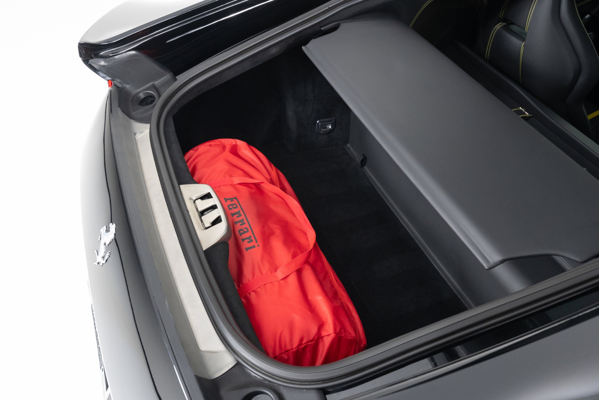 Used 2019 Ferrari 812 Superfast RWD image 33
