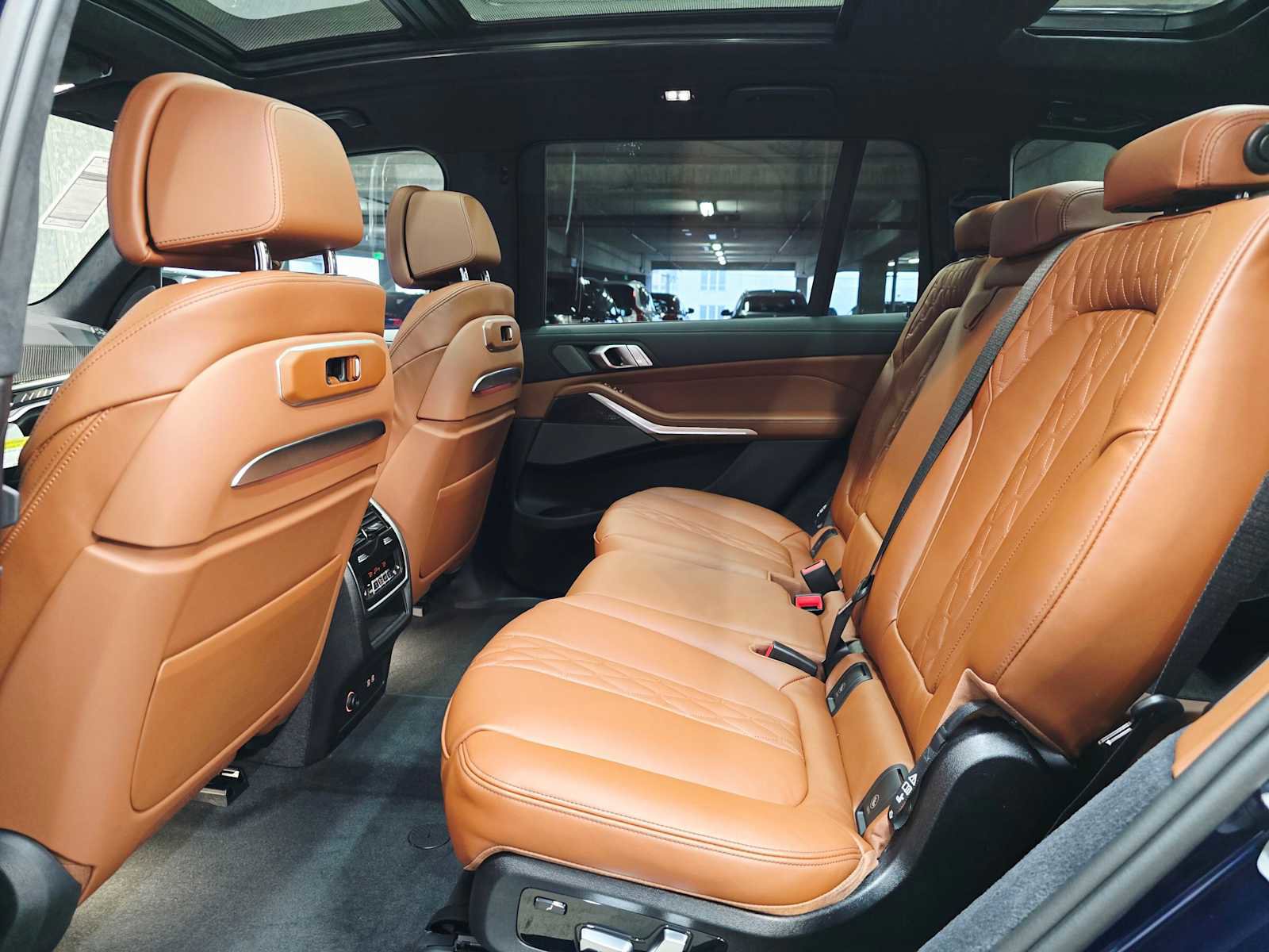 New 2026 BMW X7 M60i image 25