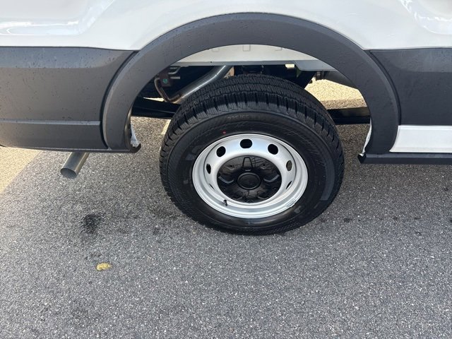 New 2025 Ford Transit 250 148 Medium Roof image 16