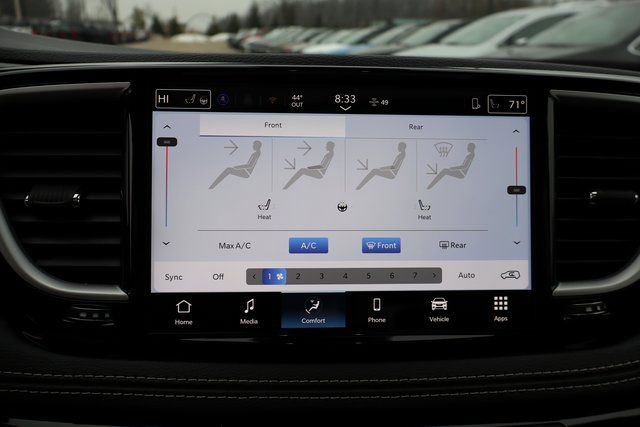 New 2026 Chrysler Pacifica Select FWD image 19