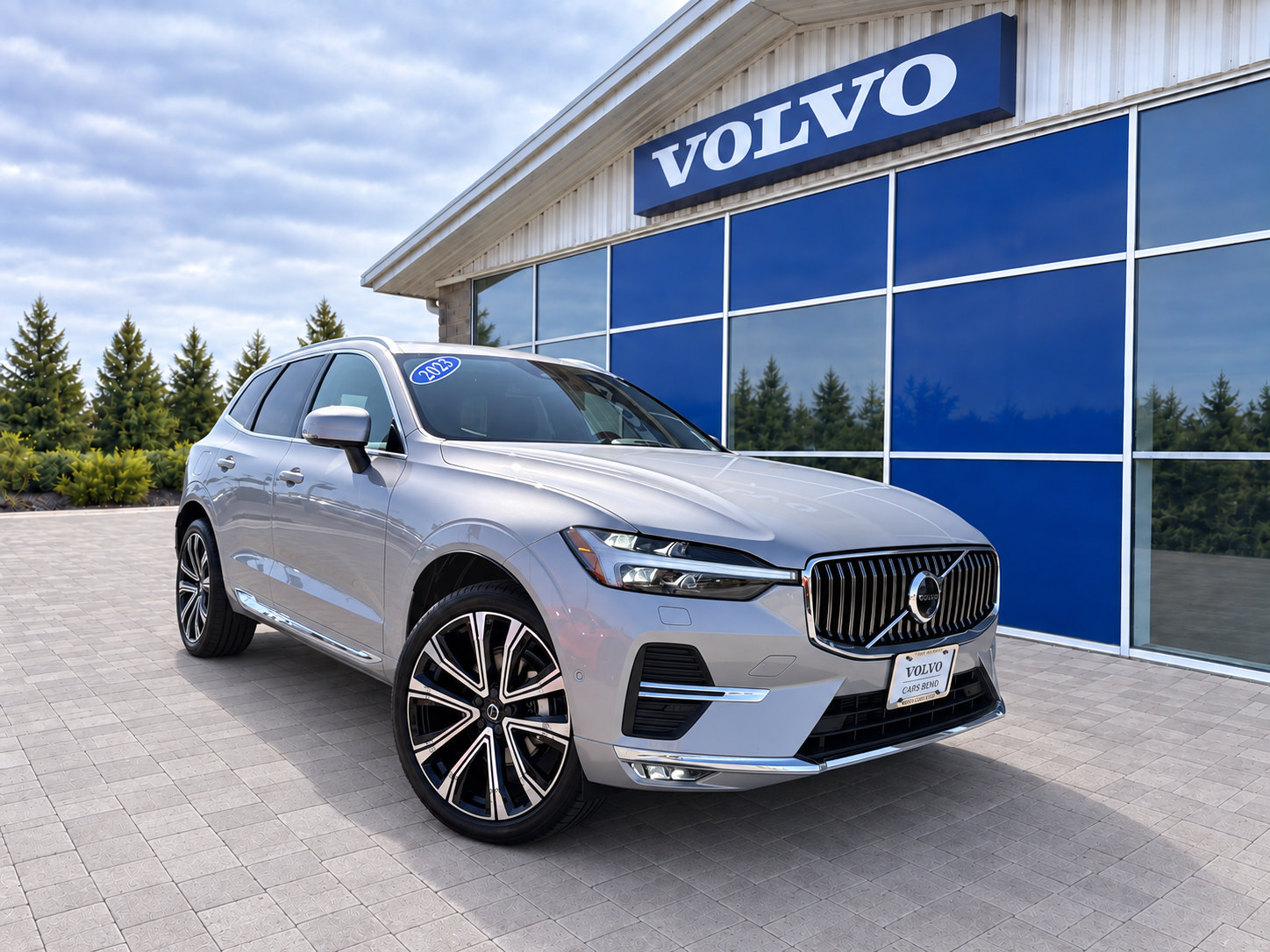 Used 2023 Volvo XC60 B5 Ultimate w/ Climate Package